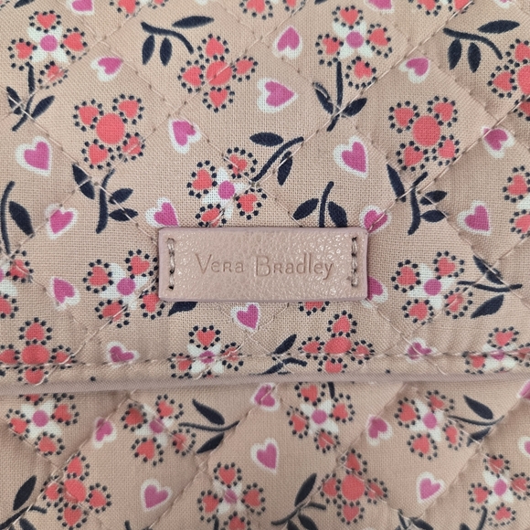 Vera Bradley | RFID All in One Crossbody | Felicity Paisley Pink - Picture 2 of 12